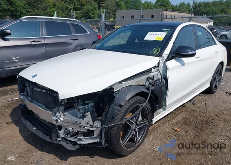 2016 Mercedes-Benz C 300 4Matic/Luxury 4Matic/Sport 4Matic из США, поврежденный, VIN 55SWF4KB5GU129294